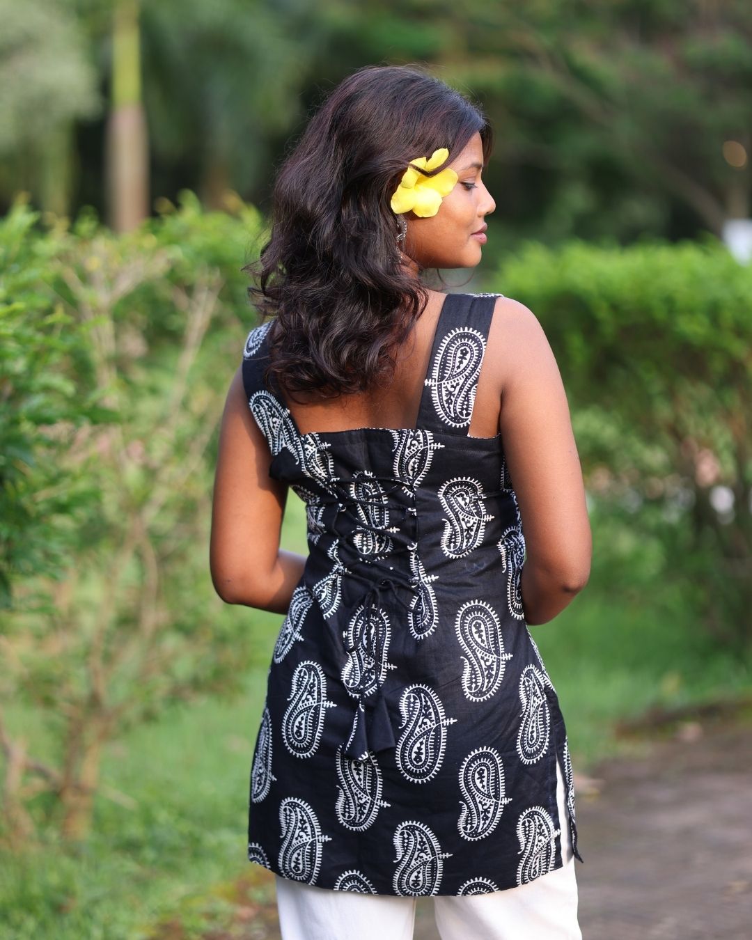 Cotton Sleeveless Kurti