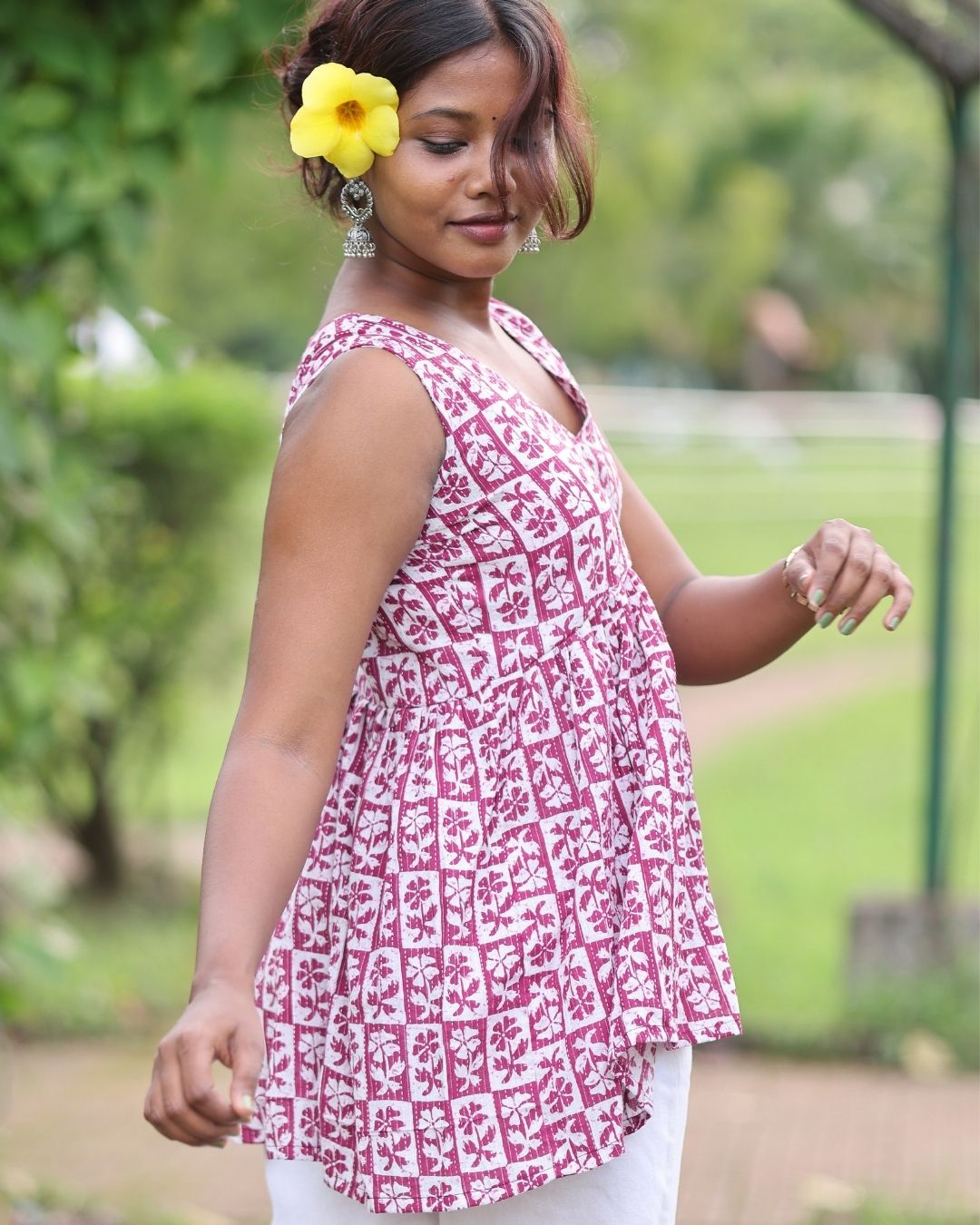 Floral Breeze Sleeveless Kurti