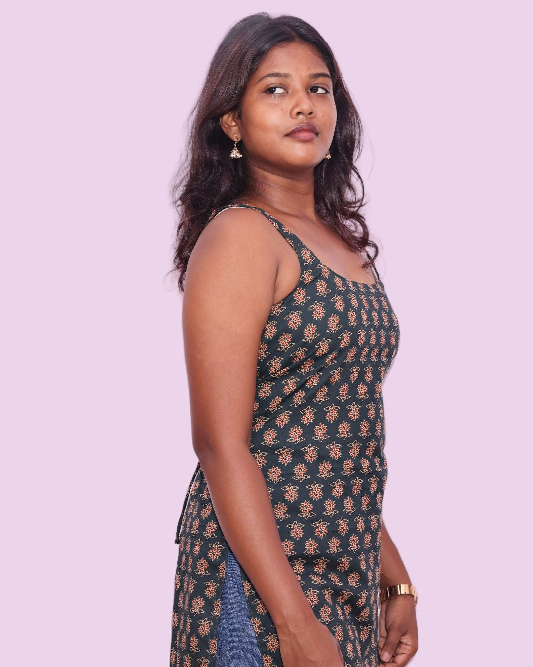 Gulmohar sleveless kurti