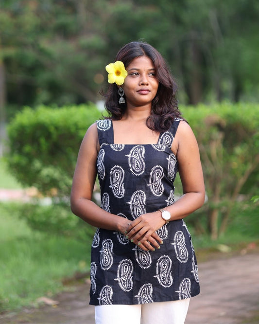 Cotton Sleeveless Kurti